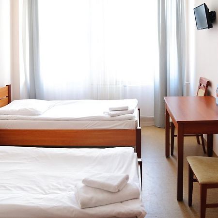 Baza Hotelowa Bobrowiecka 9 Warschau Exterior foto