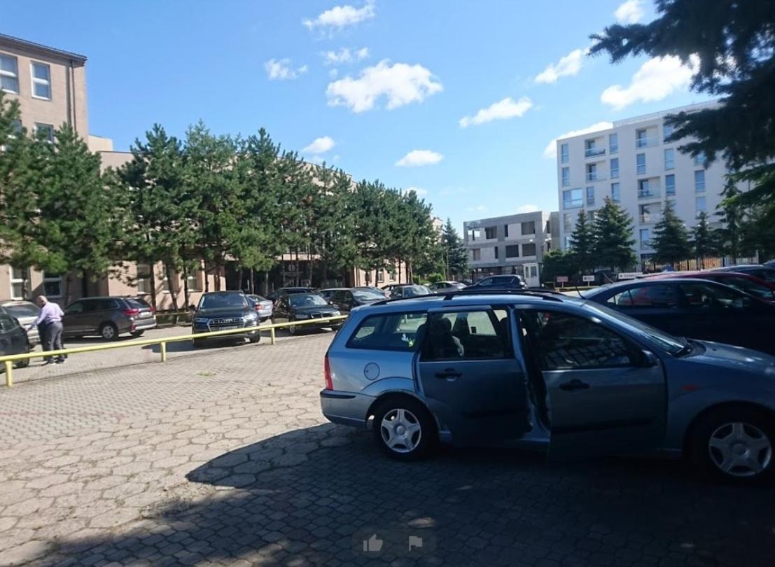 Baza Hotelowa Bobrowiecka 9 Warschau Exterior foto