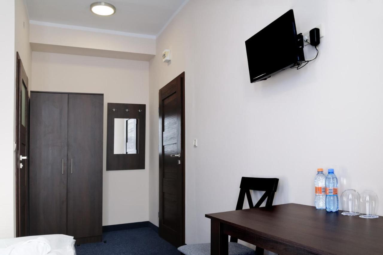 Baza Hotelowa Bobrowiecka 9 Warschau Exterior foto