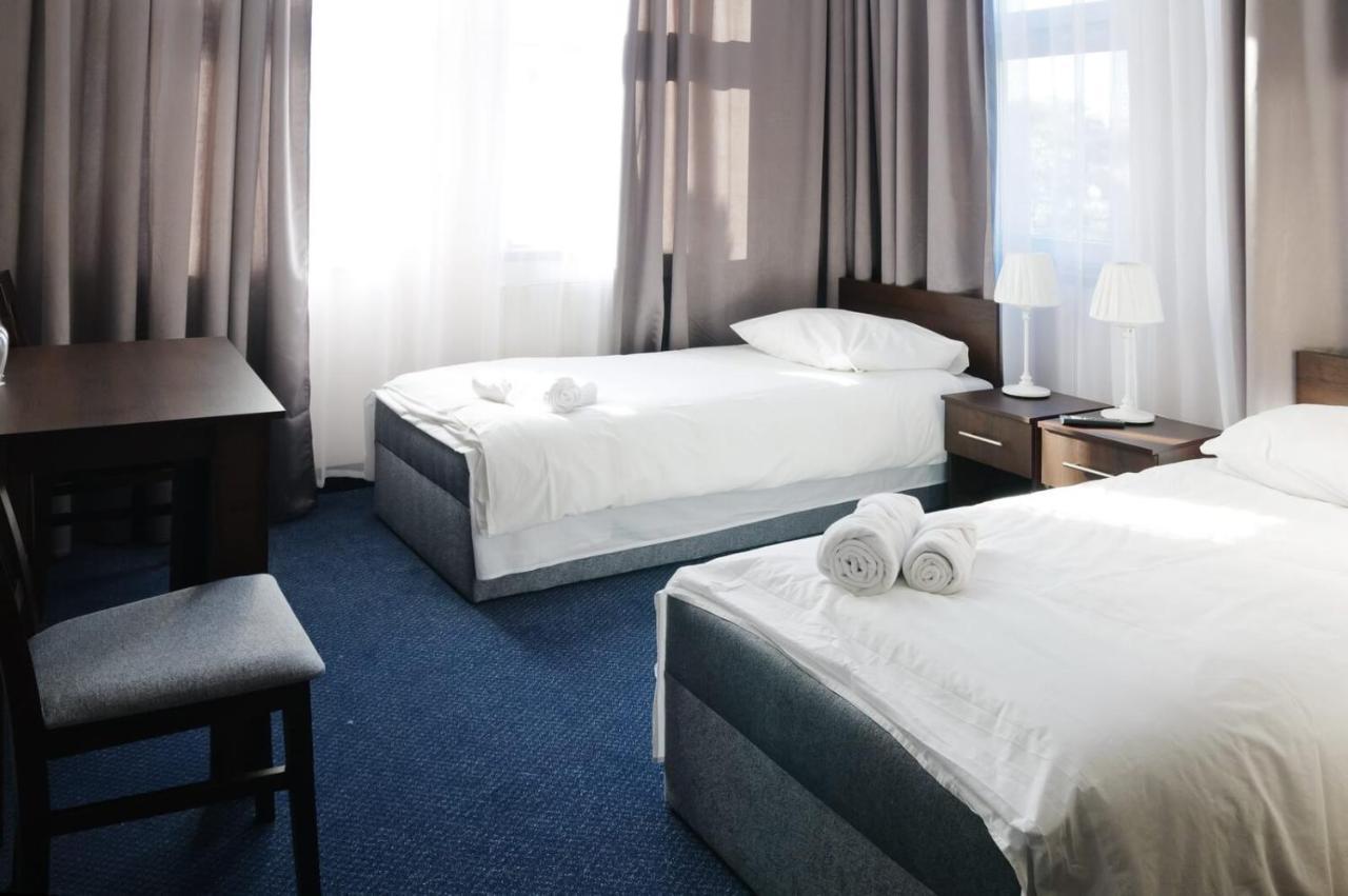 Baza Hotelowa Bobrowiecka 9 Warschau Exterior foto